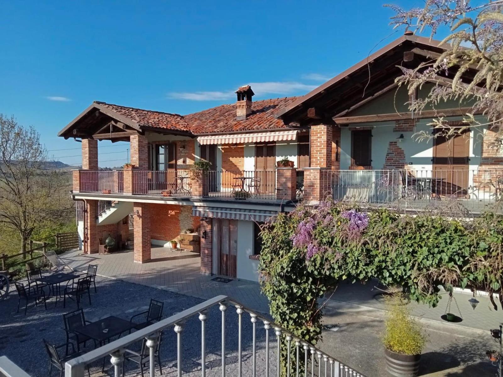 Agriturismo Bric Di Gai Monforte dʼAlba Extérieur photo